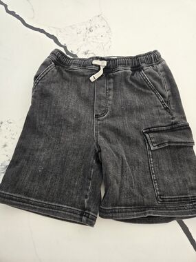 Zara Boys Grayish Black Cargo Shorts Size 9
